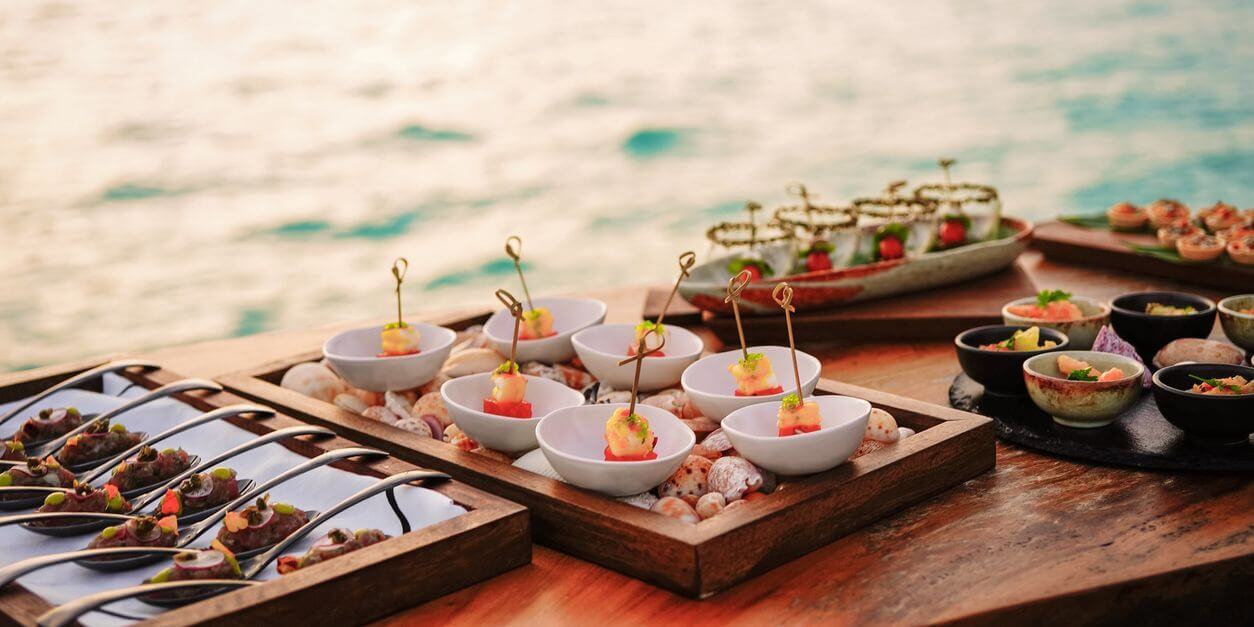 Food-at-porec-beach-stroll